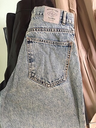 Pulll and bear jean