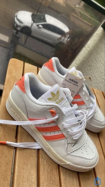 Adidas Adidas rivalry low