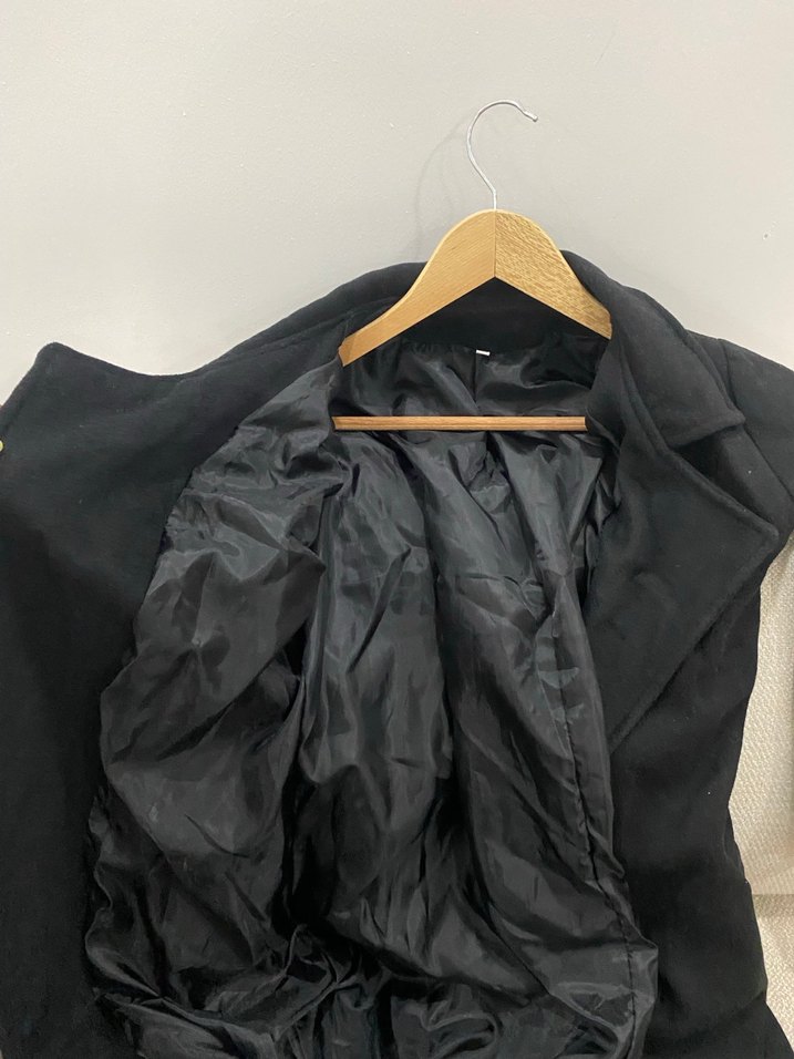 Siyah Uzun Kaban - Görsel 3