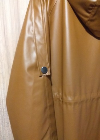 Kahverengi Uzun Deri Kadın Yağmurluk - Görsel 9