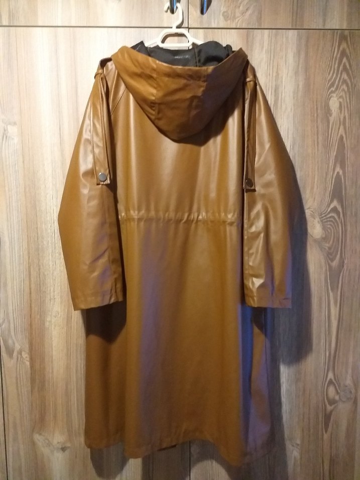 Kahverengi Uzun Deri Kadın Yağmurluk - Görsel 2
