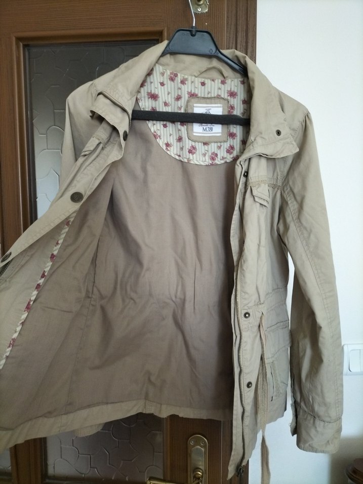 Bej Kemerli Kadın Ceket - Görsel 3