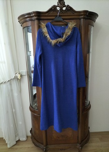 Kürk Detaylı Mavi Uzun Örgü Kadın Kaban - Görsel 2