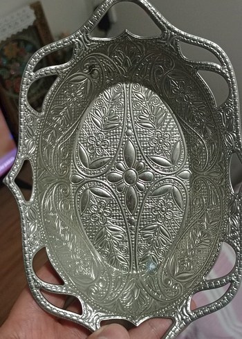 İşlemeli Parlak Gri Metal Tepsi - Görsel 2