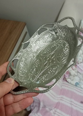 İşlemeli Parlak Gri Metal Tepsi - Görsel 5