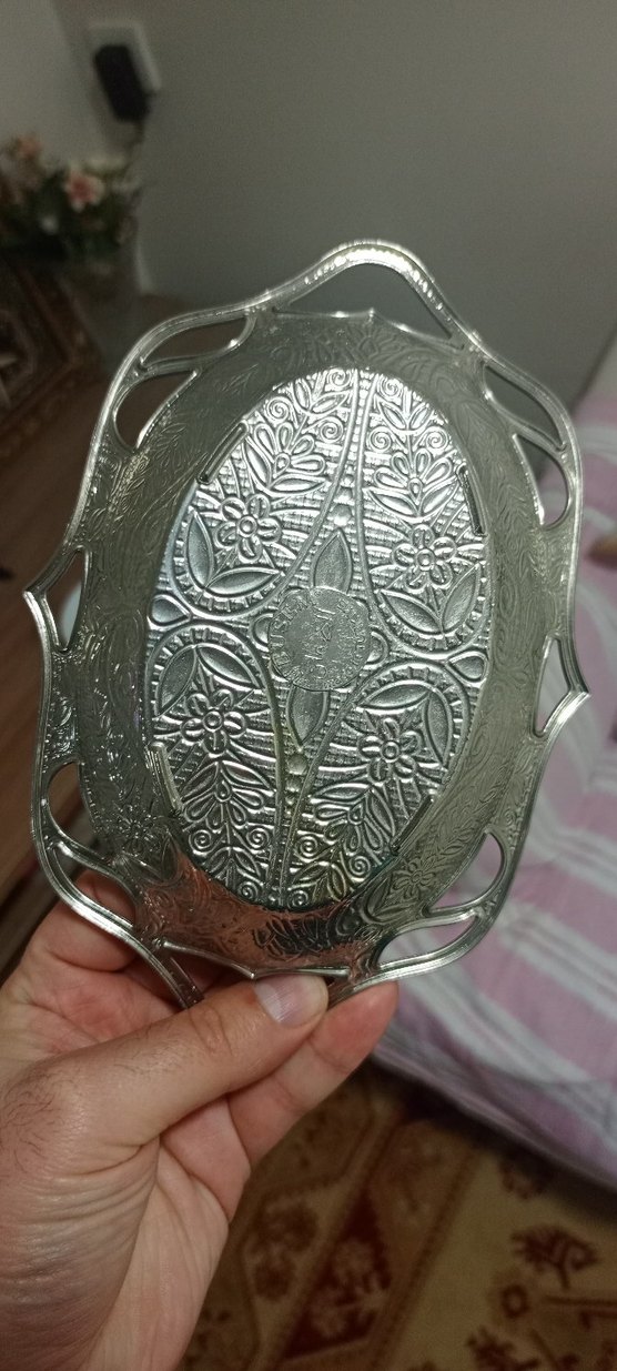 İşlemeli Parlak Gri Metal Tepsi - Görsel 3