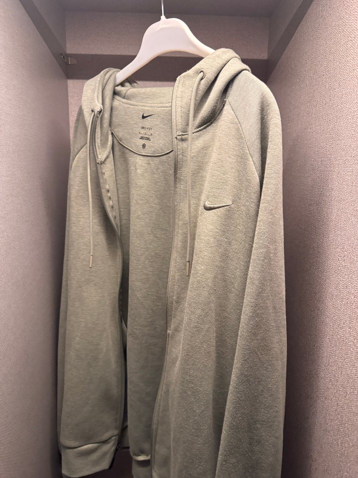 Nike Gri Fermuarlı Sweatshirt - Görsel 2