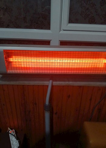 Kırmızı Duvar Tipi Isıtıcı - Görsel 2