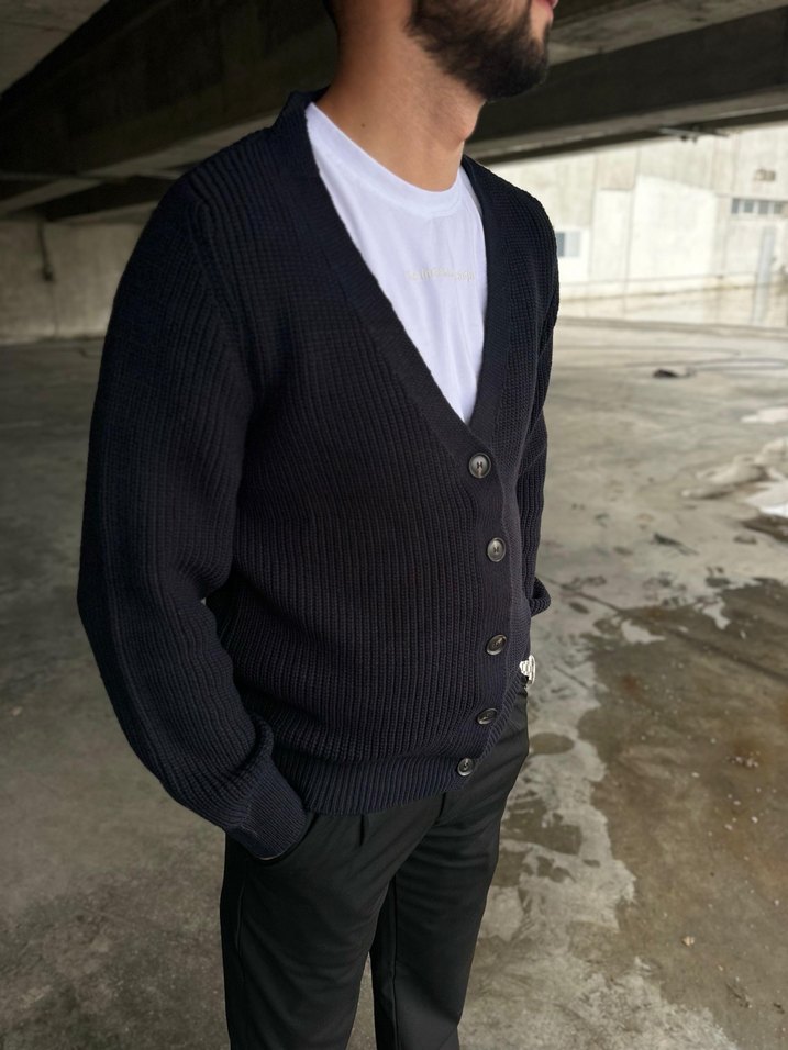 Düğmeli Triko Hırka - Görsel 3