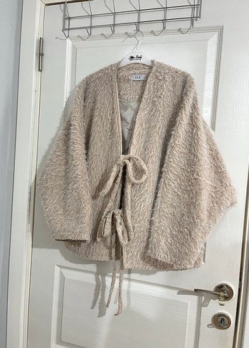 Bej Kürklü Kadın Örgü Hırka - Görsel 2