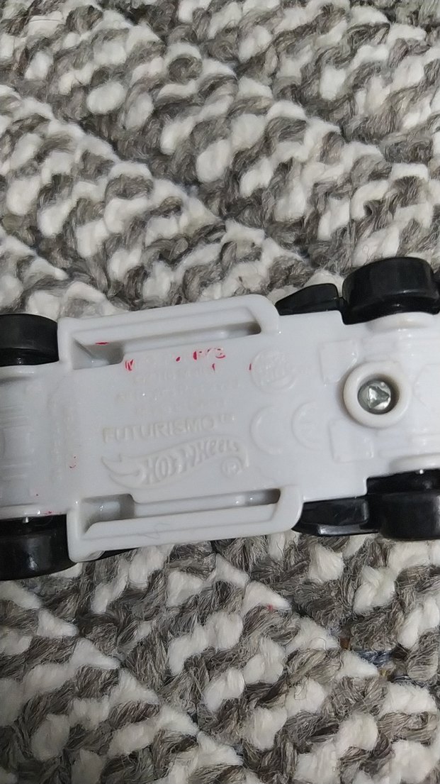 Küçük Siyah Oyuncak Araba - Görsel 3