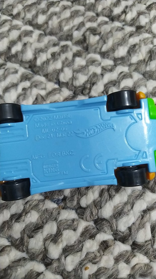 Sarı Yeşil Renkli Oyuncak Araba - Görsel 3