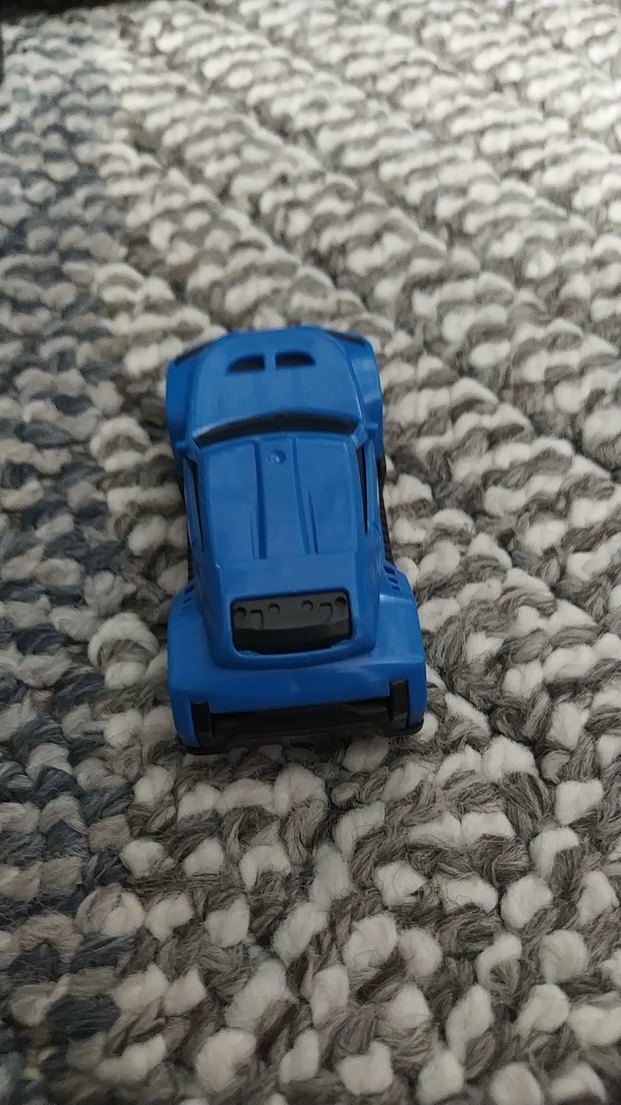 Mavi Renkli Oyuncak Araba - Görsel 2