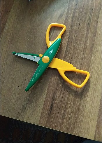 Renkli Dalgalı Kenar Makası - Görsel 2