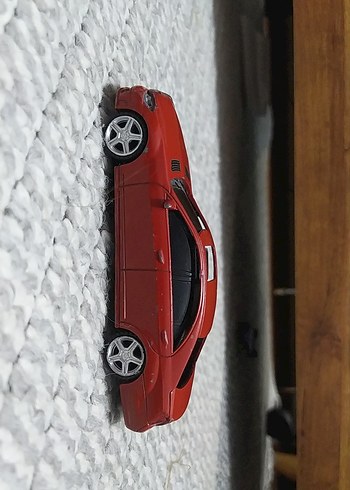 Parlak Kırmızı Oyuncak Araba - Görsel 3