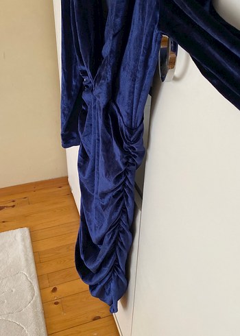 V Yaka Drapeli Lacivert Midi Elbise - Görsel 2