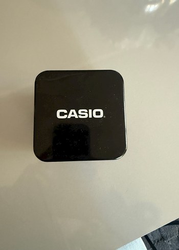 Kadın Parlak Altın Renkli Casio Dijital Saat - Görsel 4