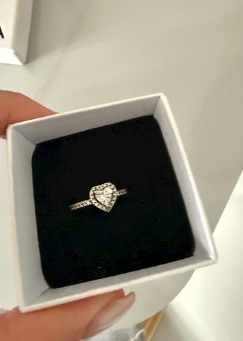 Pandora marka Kalp Motifli Kadın Yüzük - Görsel 7