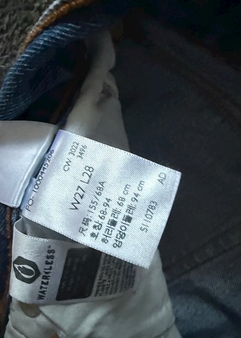 Kadın Mavi Yırtık Bol Kesim Midi Kot Pantolon - Görsel 4