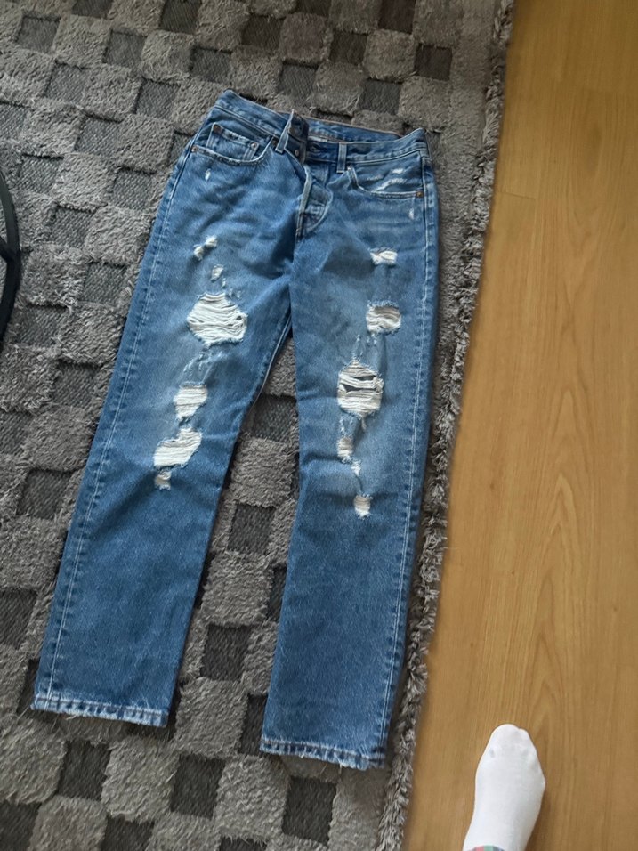 Kadın Mavi Yırtık Bol Kesim Midi Kot Pantolon - Görsel 2