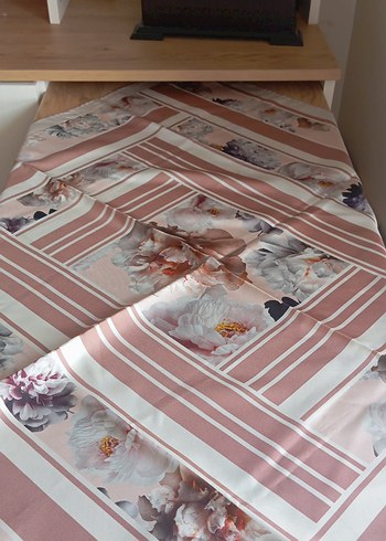 Levidor saf ipek eşarp - Görsel 3