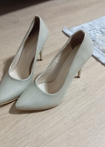 Beyaz Stiletto Kadın Topuklu Ayakkabı - Görsel 3