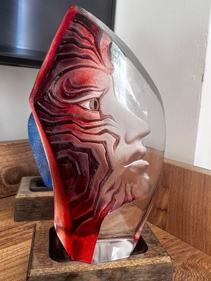 Red Amazona Crystal- Masq Collection - Görsel 2