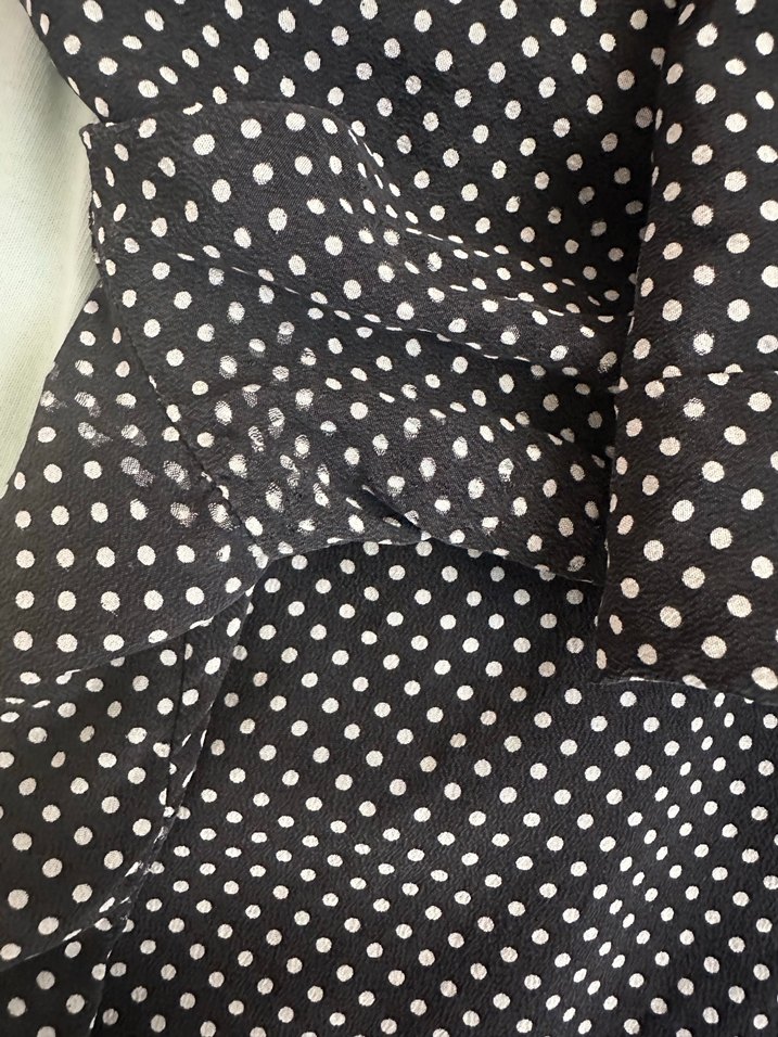 Düğmeli Puantiyeli Siyah Kadın Gömlek - Görsel 5