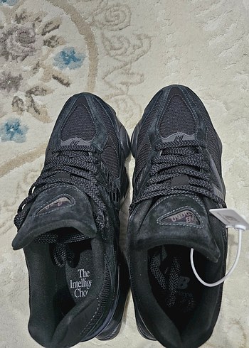 New Balance 9060 Triple Black Kadın Spor Ayakkabı - Görsel 6