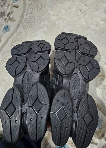 New Balance 9060 Triple Black Kadın Spor Ayakkabı - Görsel 8