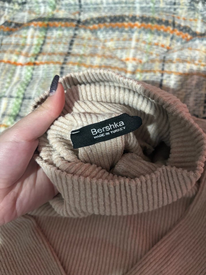 Bershka crop boğazlı kazak - Görsel 2