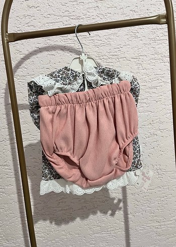 Zara Dantel Detaylı Çiçekli Kız Bebek Takımı