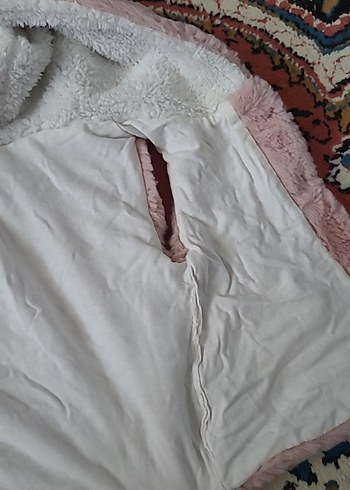 Kız Çocuk Kapüşonlu Pembe Kürk Detaylı Yelek - Görsel 5