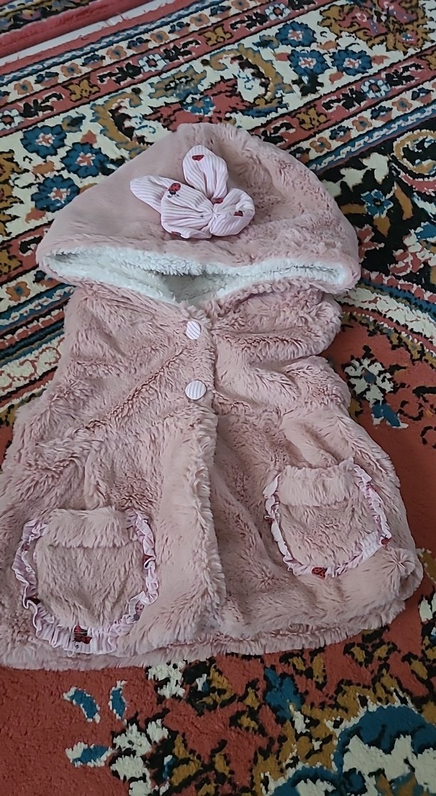 Kız Çocuk Kapüşonlu Pembe Kürk Detaylı Yelek - Görsel 2