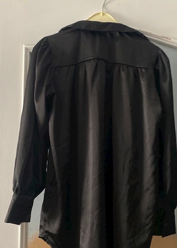 Siyah Düğmeli Kadın Midi Gömlek - Görsel 3