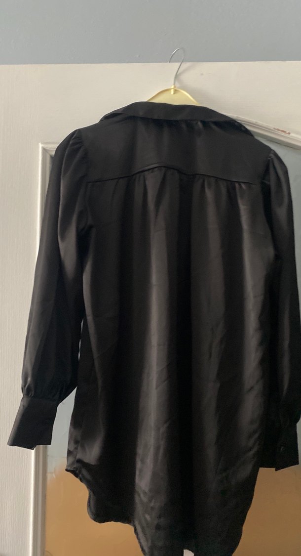 Siyah Düğmeli Kadın Midi Gömlek - Görsel 3