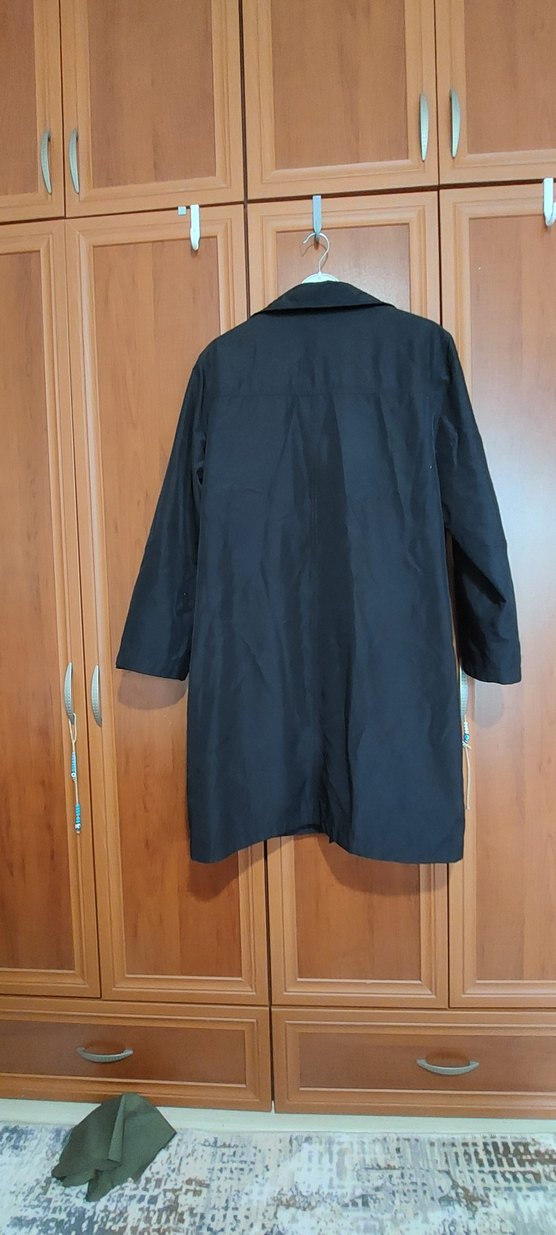 Kadın Gri Uzun Düğmeli Yağmurluk - Görsel 5