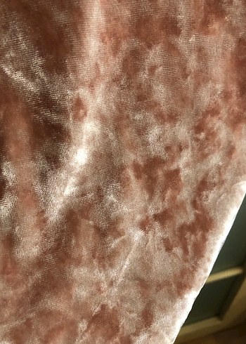 Dantel Detaylı Pudra Bohem kadife askılı pijama üst - Görsel 4