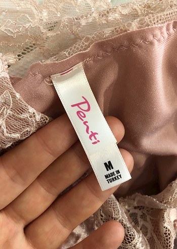 Dantel Detaylı Pudra Bohem kadife askılı pijama üst - Görsel 5