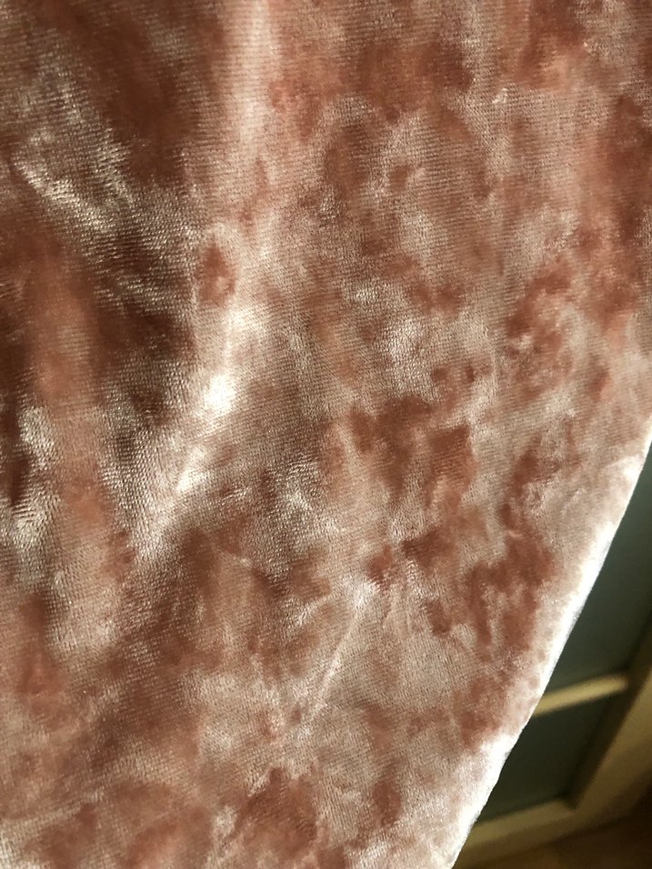 Dantel Detaylı Pudra Bohem kadife askılı pijama üst - Görsel 4