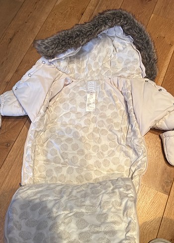 Kürklü Beyaz Kız Bebek Tulumu - Görsel 2