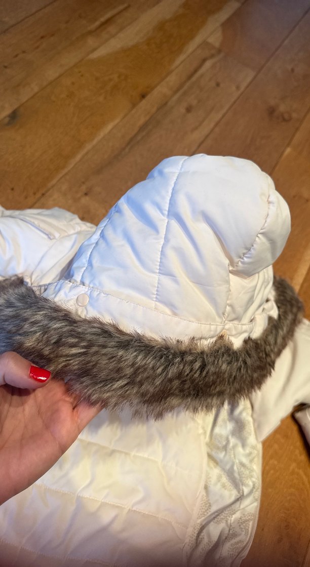 Kürklü Beyaz Kız Bebek Tulumu - Görsel 3