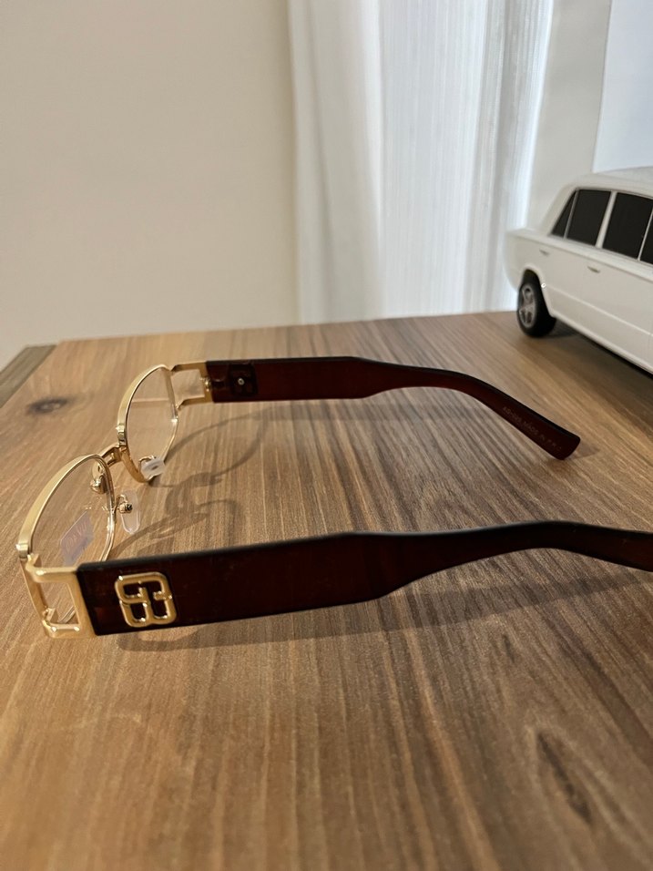 Altın Renk Klasik Kadın Gözlüğü UV400 Koruma - Görsel 3