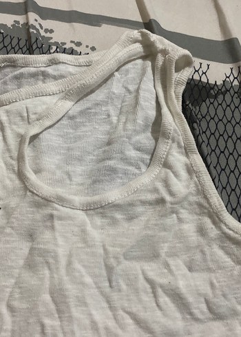 Kadın Beyaz Keten Fırfırlı Kolsuz Bluz - Görsel 2