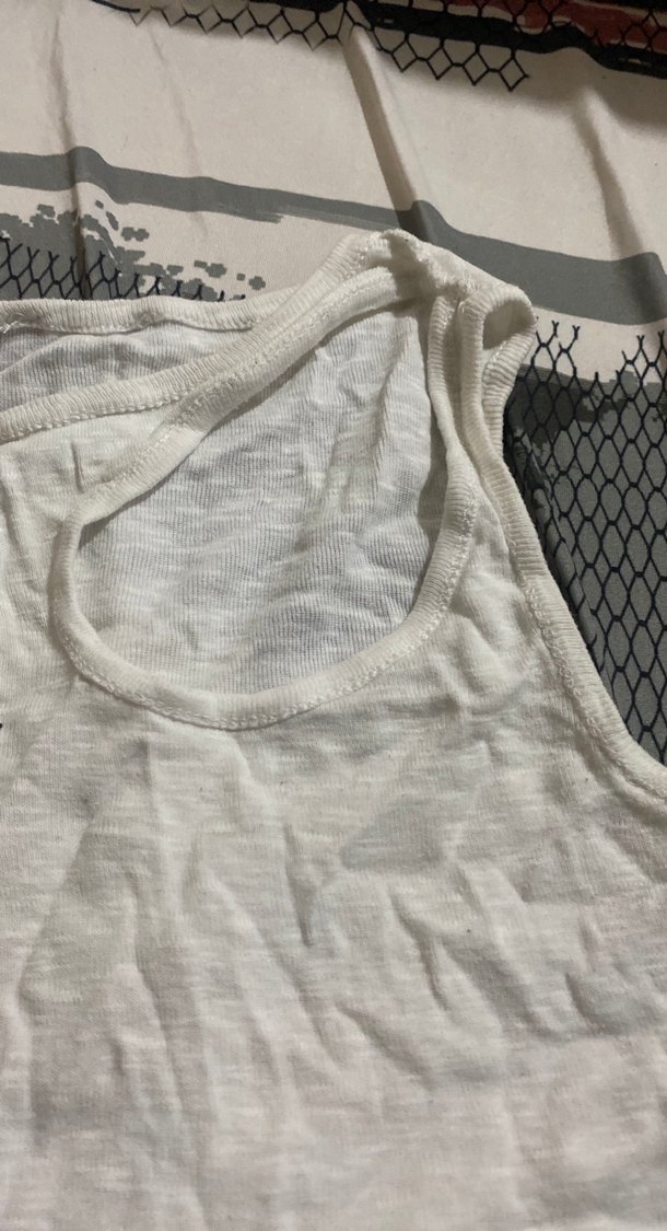 Kadın Beyaz Keten Fırfırlı Kolsuz Bluz - Görsel 2