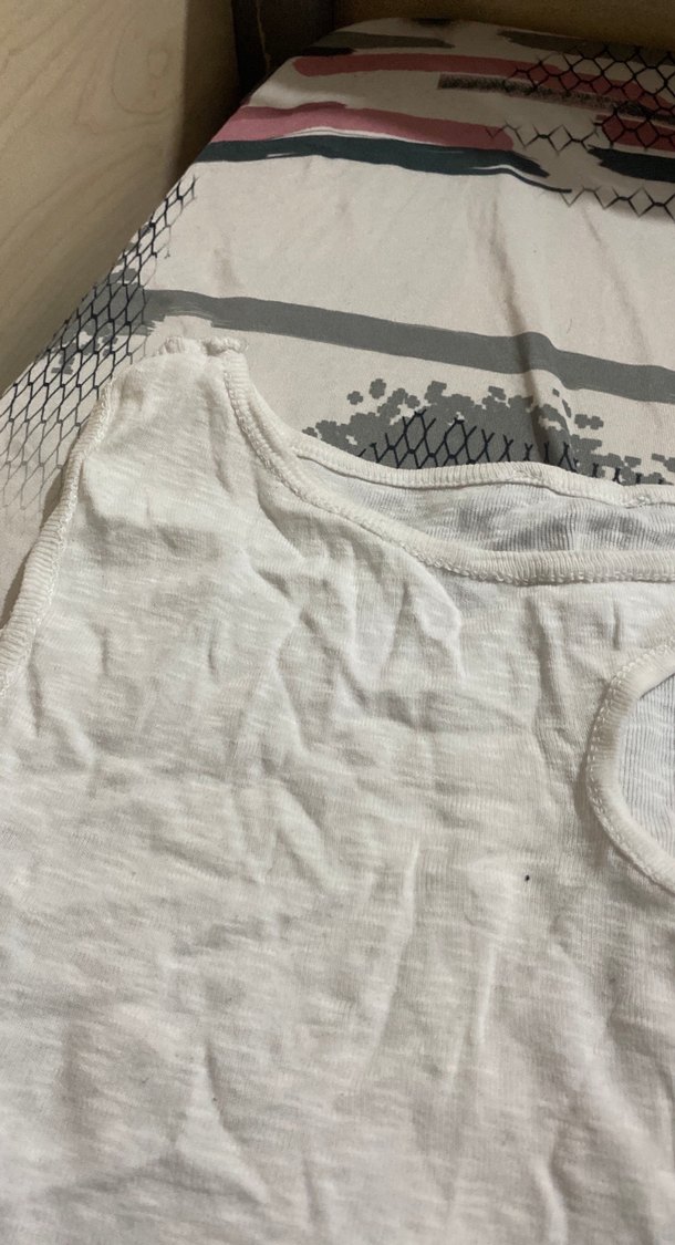 Kadın Beyaz Keten Fırfırlı Kolsuz Bluz - Görsel 3