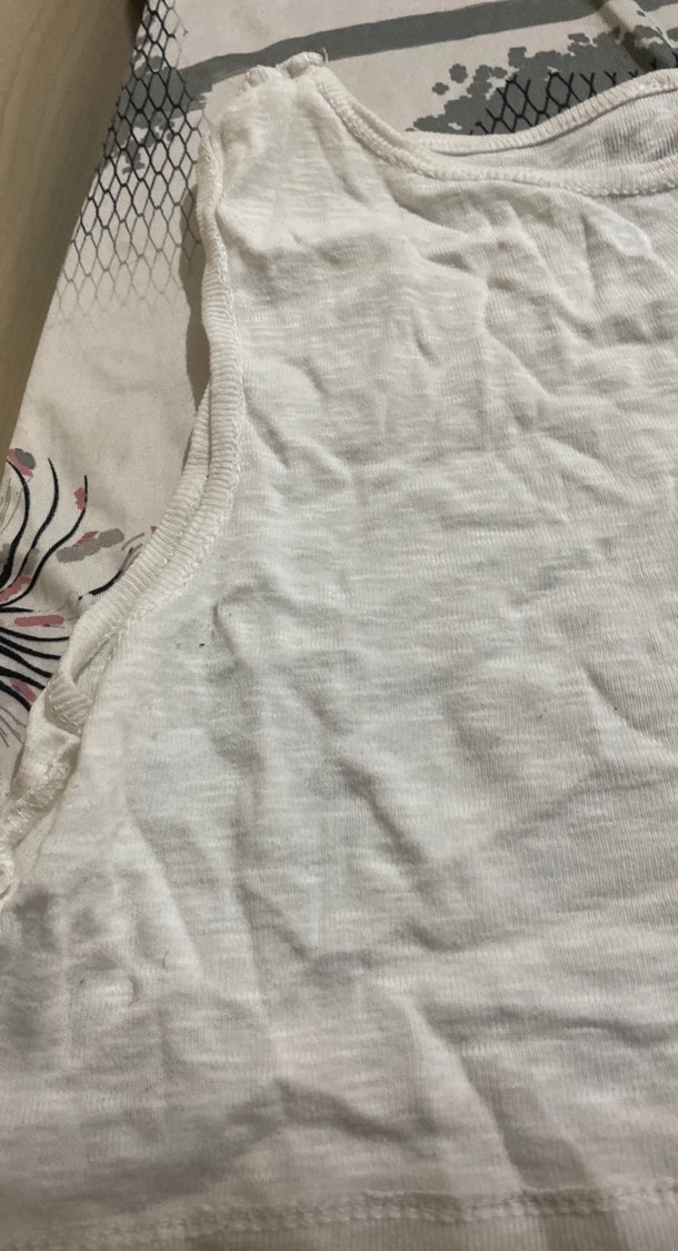 Kadın Beyaz Keten Fırfırlı Kolsuz Bluz - Görsel 4