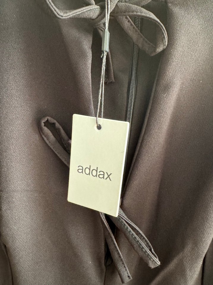 Siyah Drapeli V Yaka Midi Elbise - Görsel 4