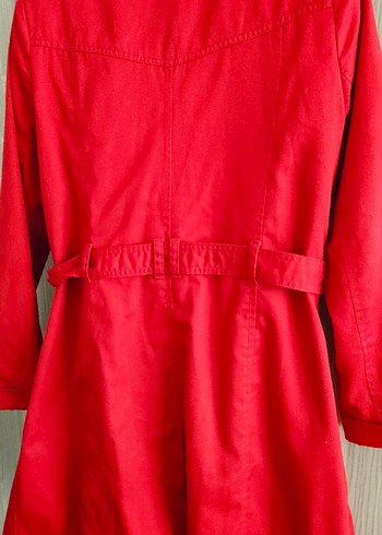 Düğmeli Kırmızı Midi Kadın Trençkot - Görsel 3