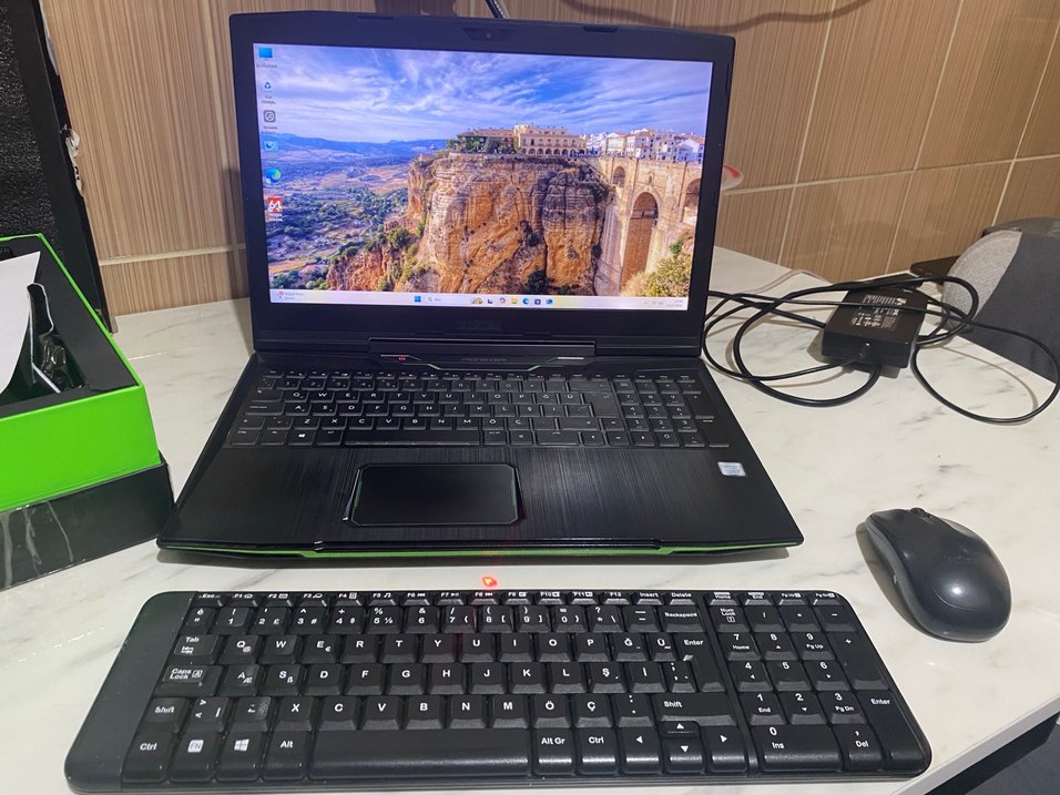 Monster i5 9300H İşlemci GTX 1050 Gaming Laptop - Görsel 4